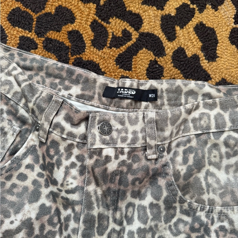 Jaded London Gray Leopard Print Jean Shorts - Picture 2 of 3
